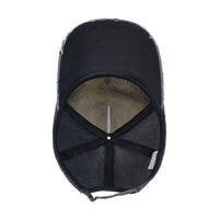 Vue intérieure de la Casquette Poisson Carpe Vintage – Gris Foncé, montrant la doublure et la structure 6 pans
