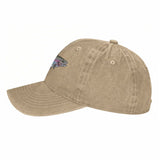 Vue de profil de la Casquette Poisson Truite Arc-en-ciel – Beige Délavé, montrant la visière incurvée et le patch poisson coloré