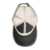 Vue intérieure de la Casquette Poisson Truite Mouchetée – Gris Anthracite et Beige, mettant en avant la doublure et la partie en mesh