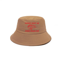 Chapeau Poisson Largemouth Bass “Women Want Me Fish Fear Me” – Beige et Rouge