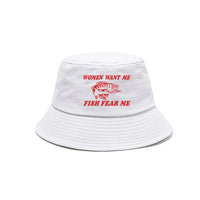 Chapeau Poisson Largemouth Bass “Women Want Me Fish Fear Me” – Blanc et Rouge