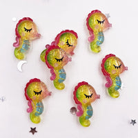 figurine hippocampe arc en ciel