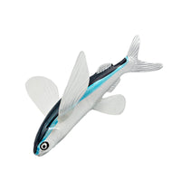 Figurine Poisson Volant Bleu en résine, avec des nageoires translucides et un dos bleu, idéale pour une décoration marine originale.
